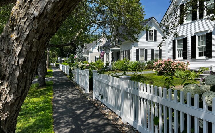  How Courts Evaluate Adverse Possession Claims